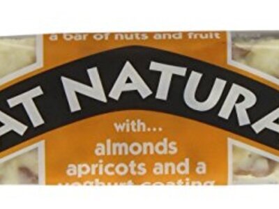 EAT NATURAL ALMOND ABRIKOOS YOGURT 12 stuks